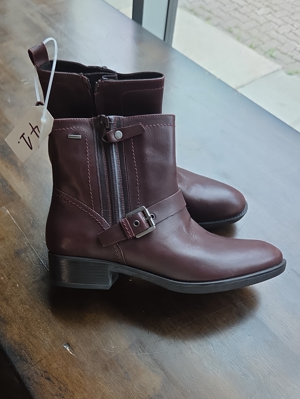 Geox Size 11 Women’s Leather Waterproof Burgundy Ankle Boots Side Buckle NEW